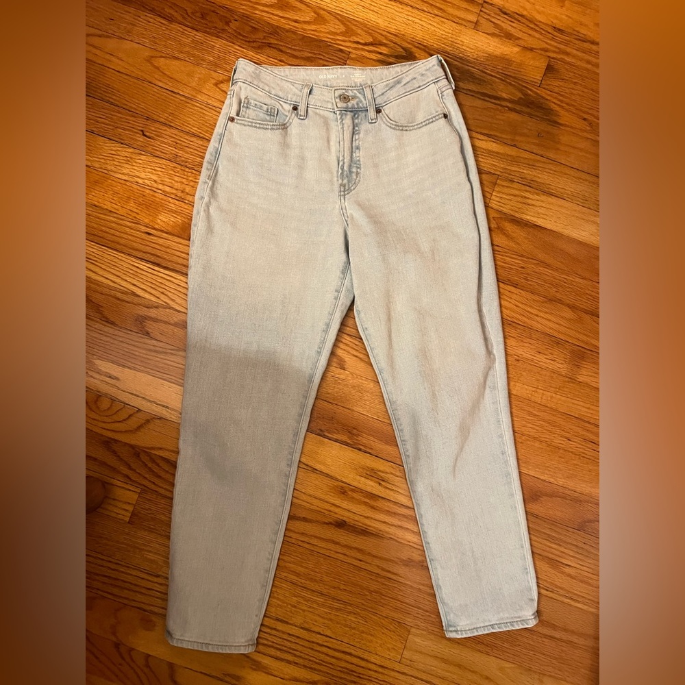 Old Navy - women’s light wash “Curvy High-Waisted OG Straight Ankle Jeans” EUC